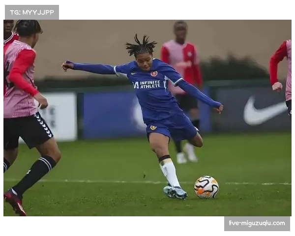 恩古莫哈36分钟破门,以17岁225天成利物浦队史最年轻英超主场进球者 恩古莫哈36分钟破门,以17岁225天成利物浦队史最年轻英超主场进球者